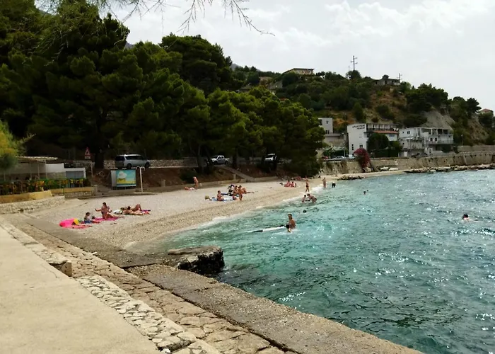 Apartament Teta Lidia *